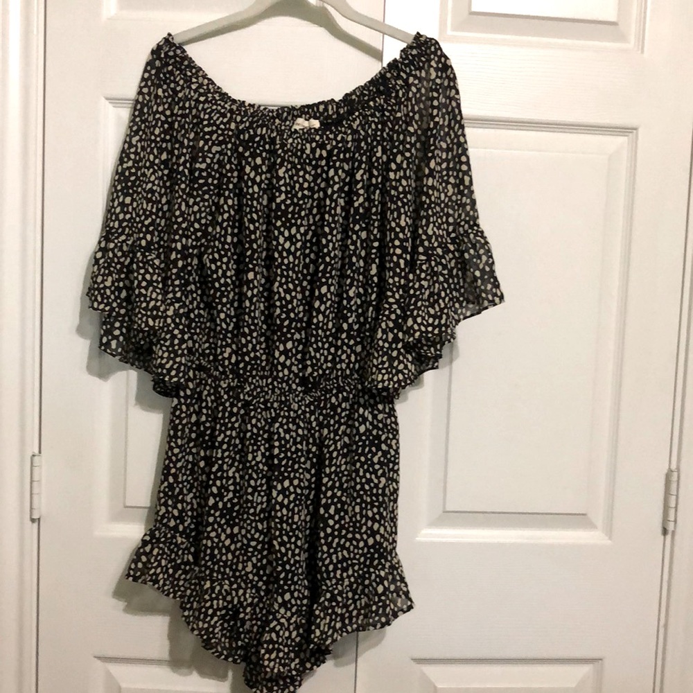 Rachel Ruffled Romper - Picture 3 of 9